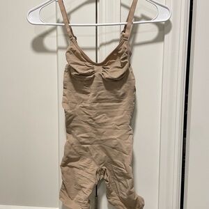 SKIMS full body Beige Shapewear Bodysuit size M